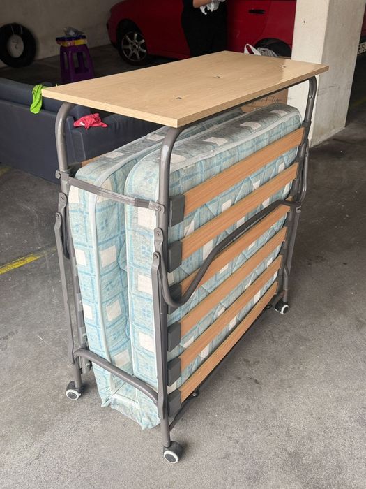 Cama de solteiro dobrável