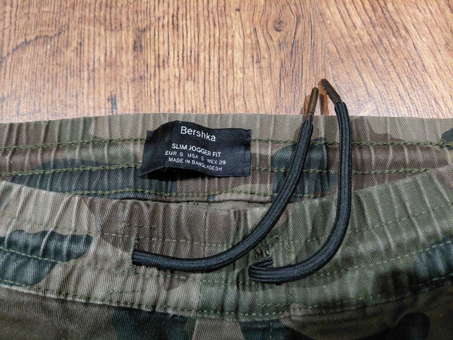 Spodnie BERSHKA slim jogger rozm S