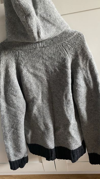 Sweter wełniany 100% wool z kapturem szary