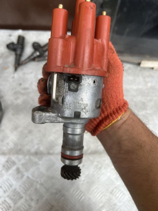 Распределитель 0031583201 зажигания, трамблер Mercedes 190