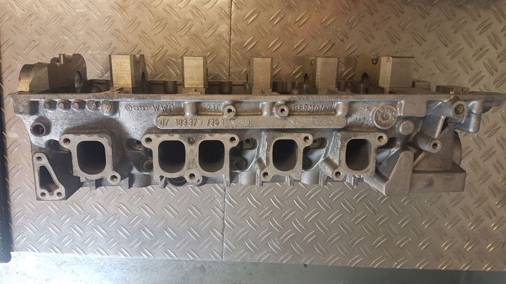 głowica vw tuareg 2.5 tdi tuareg, t5, nowe tuleje