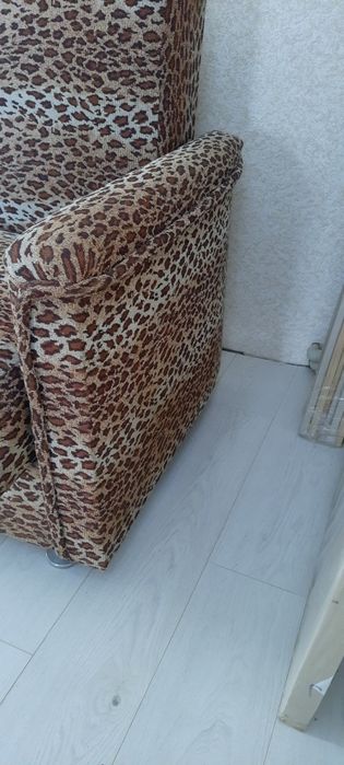 Діван б.у 4000гр