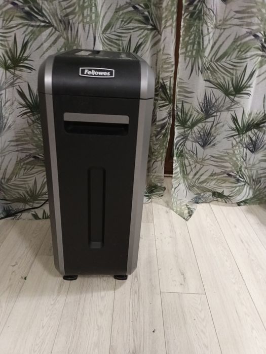 Niszczarka Fellowes 700 zł taniej