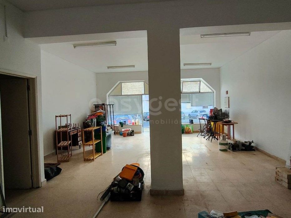 Loja para arrendamento em Beja com área útil de 88 m², inserida em ...
