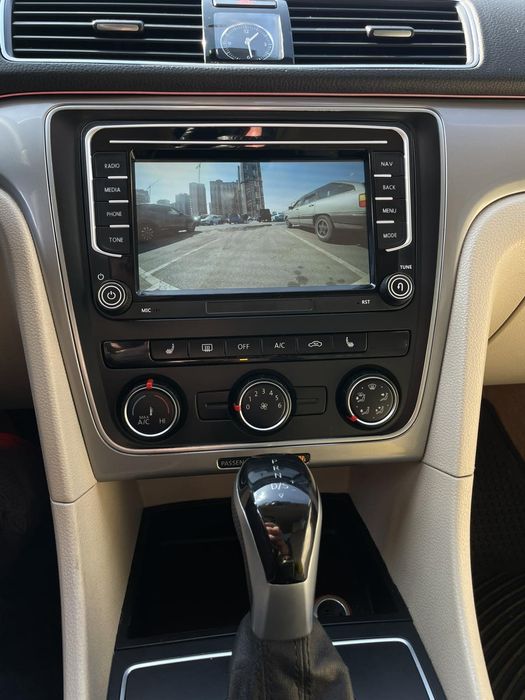 Штатна андроїд магнітола VW Skoda Seat з  карплей та установкою