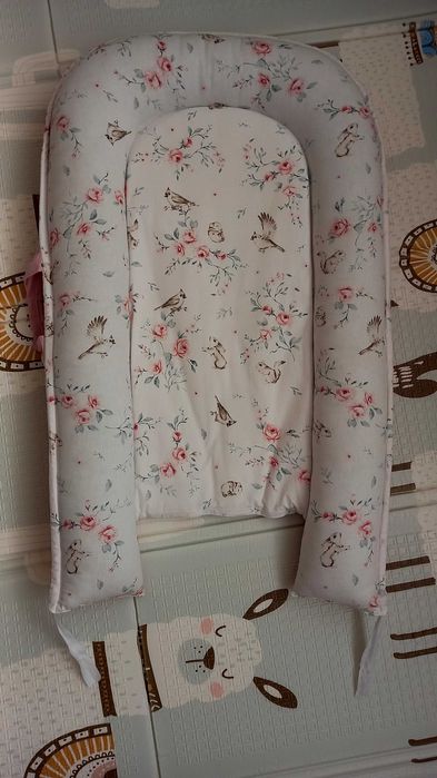 Кокон для новонароджених двохсторонній зі з'ємним матрасиком