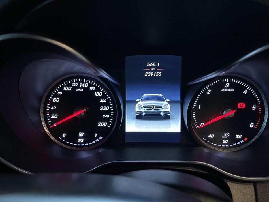 Mercedes C 180 AMG CDI - Retoma mota ou carro