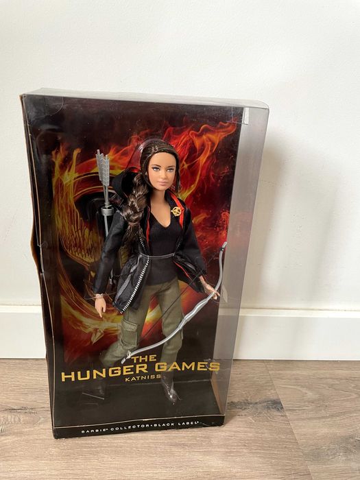 Barbie Collector *HUNGER GAMES BUNDLE* (black label) Cascais E Estoril
