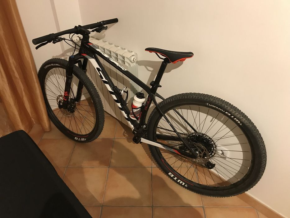 Scott Scale 930 (M) – Carbono