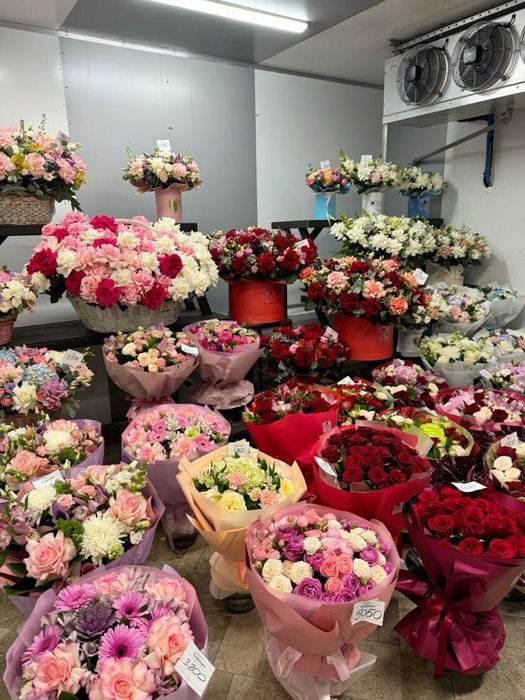 Доставляем цветы