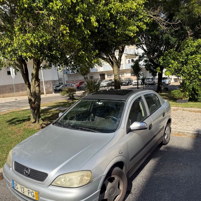 Astra 2000 1.4  gasolina com teto de abrir
