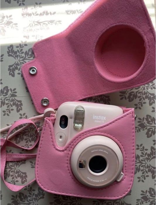 Фотоапарат Instax Mini 11