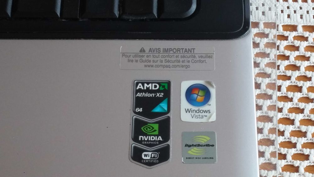 Laptop Compaq Presaro CQ 50 - Windows  7 - z Kanady  !