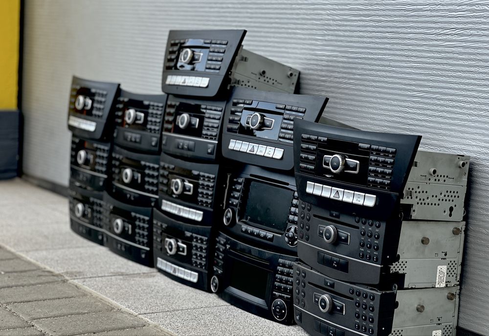 Магнітола,Command Mercedes-Benz W211 W212 W204 W164 W166 Авторозборка