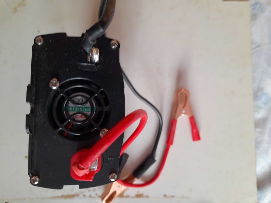 Продам Iнвертор 12в*220v*3000w