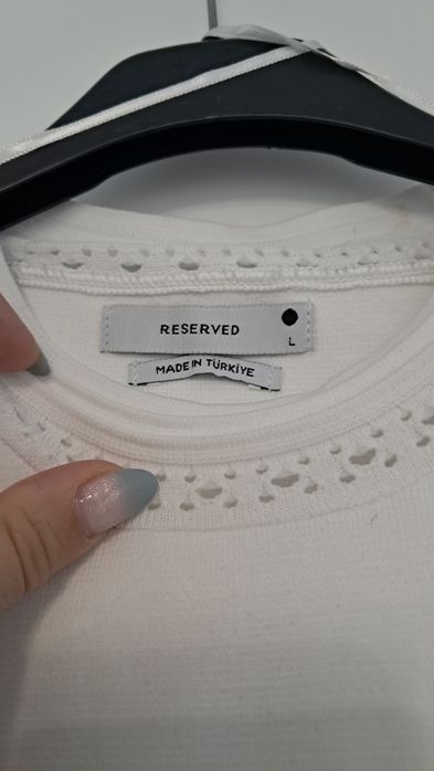 Biała bluzeczka, miła w dotyku L RESERVED