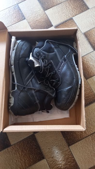 Vendo  2 Bota biqueira de aço tamanho 40