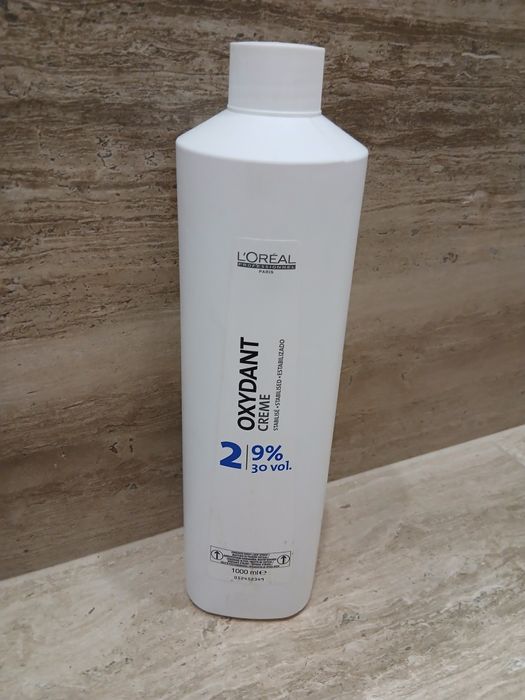 Окислювач та фарба для волосся LOREAL