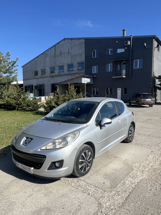 Машина,автомобіль Peugeot Пежо 207 хечбек.