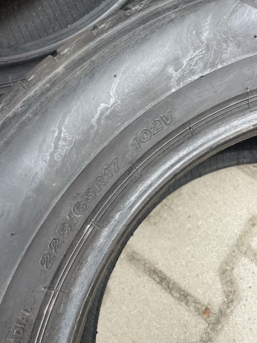 Колеса/резина/гума 225/65R17 Bridgestone