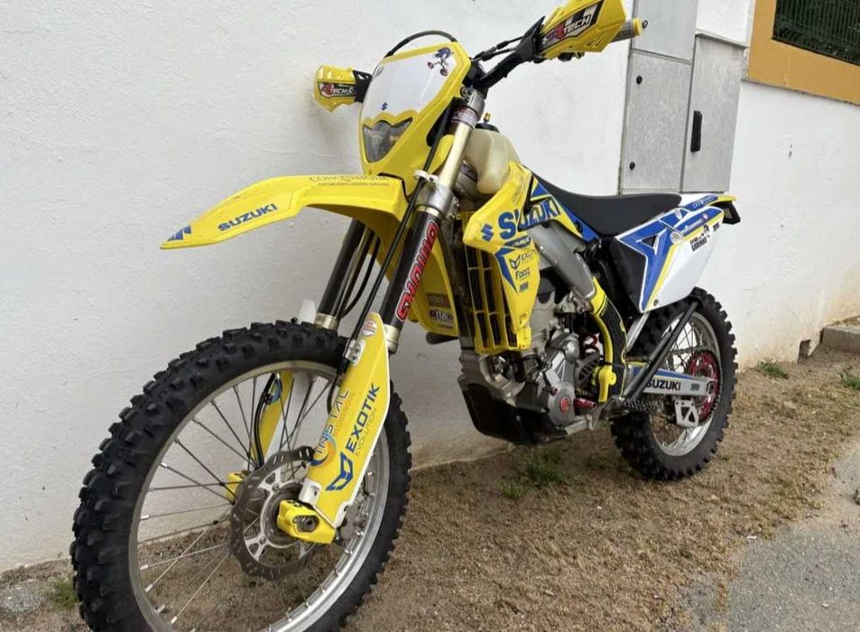 Vendo suzuki Rmx 450. matrículada.