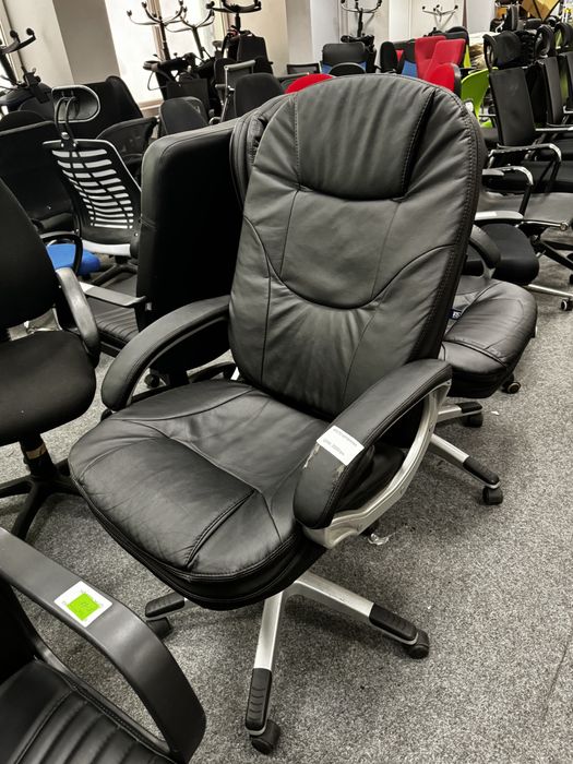 ЛІКВІДАЦІЯ ОФІСУ столи лофт письмові шафи тумби крісла крісла мішки