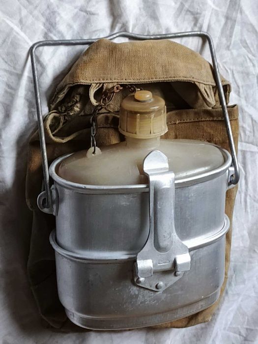 Котелок ВДВ с пластиковой(редкой) флягой в родном чехле 79-80г.в