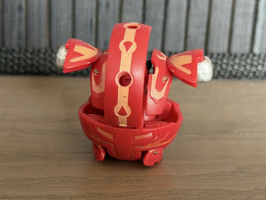 Bakugan bakugany Pyrus Warius