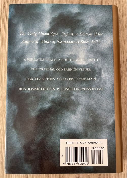 Livro Nostradamus em inglês