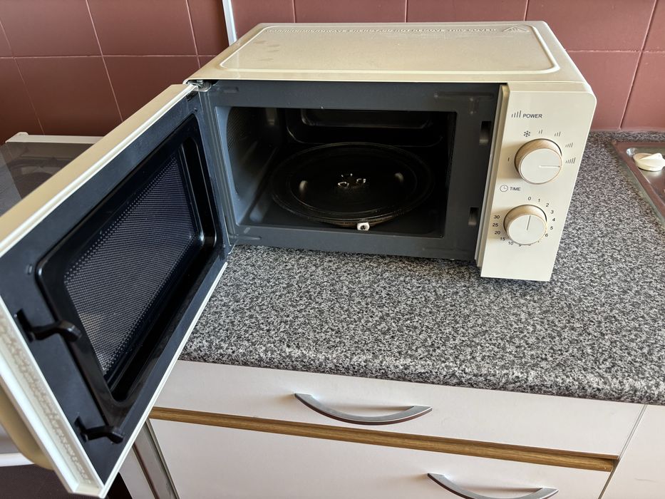 Microondas com 6 meses de uso