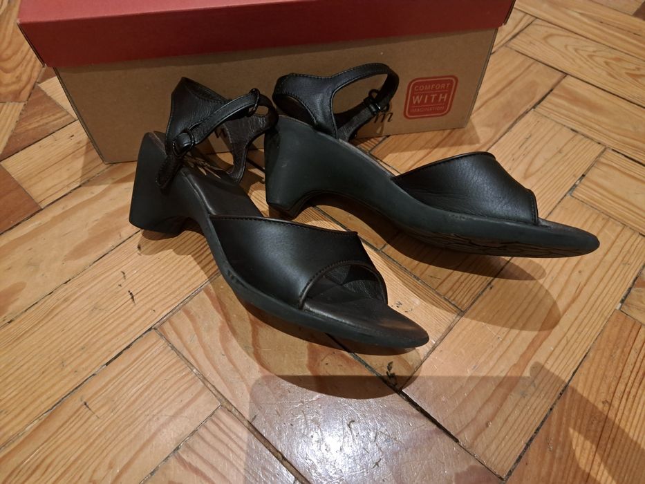 Sapatos salto Camper 35