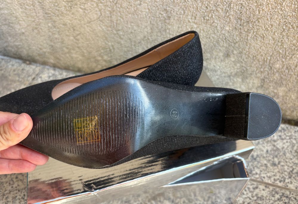 Sapatos salto alto