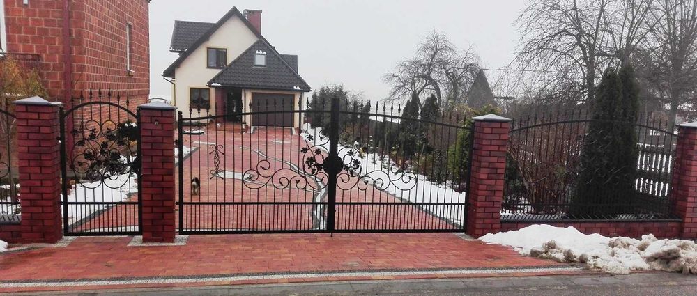 Brama skrzydłowa wjazdowa Wzór 9 z winogronem Motyw 4,5m kuta