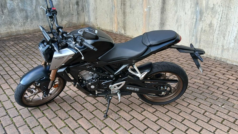 Honda CB 125 como nova