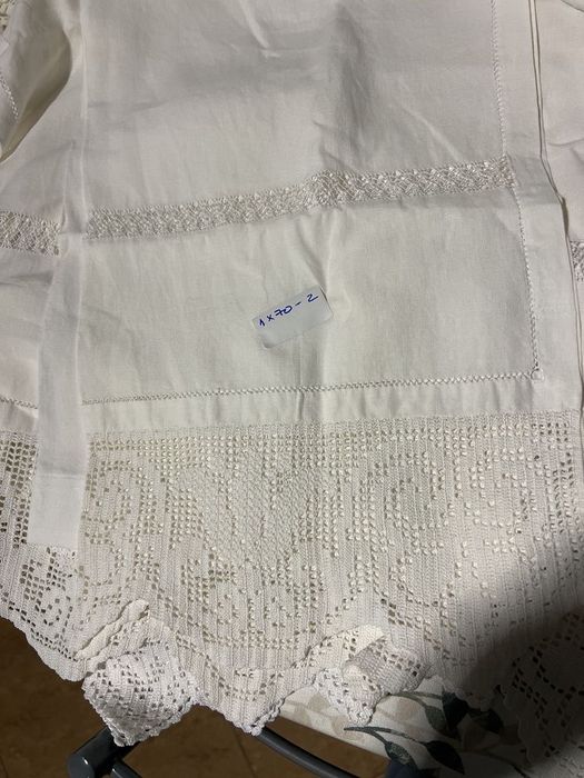 Vendo várias peças em linho com renda feita á mão