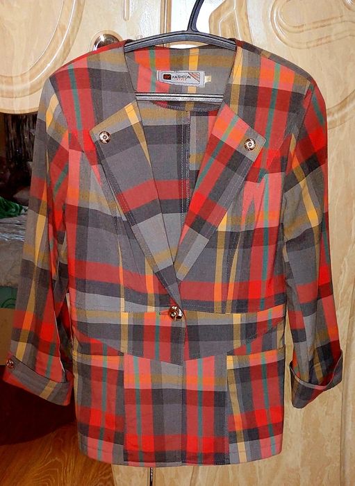 Стильний піджак.