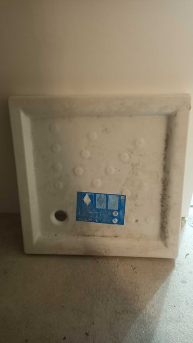 Louça Sanitária - Base + Lavatório