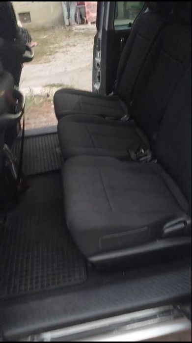 Мазда MPV автомобіль