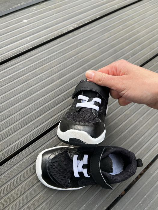 Buty dzieciece r. 23