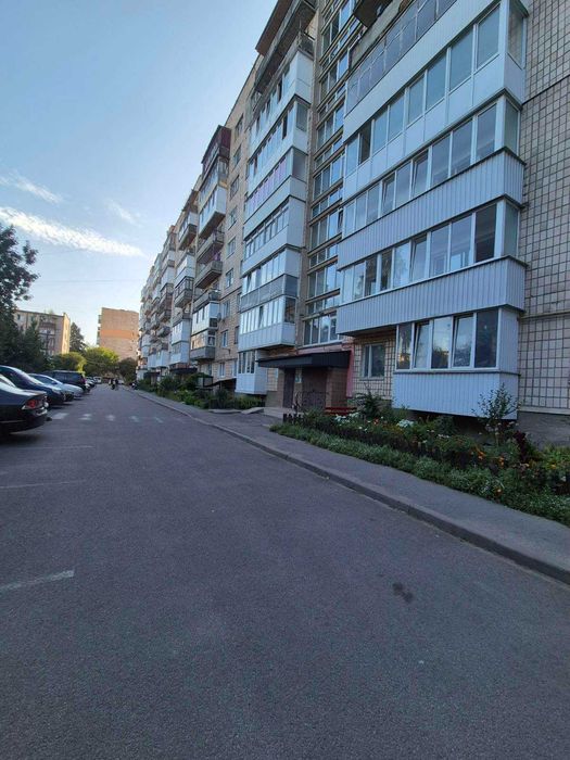 Продаж 3 кімнатна  квартира  Терміново