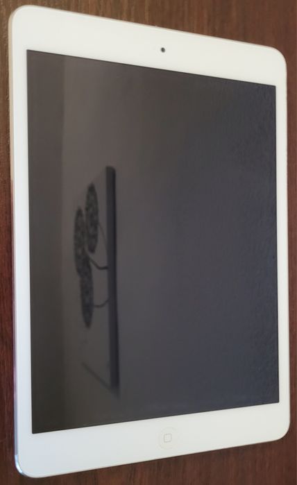Apple IPad mini 2 retina 7'9" (first generation)16gb silver
