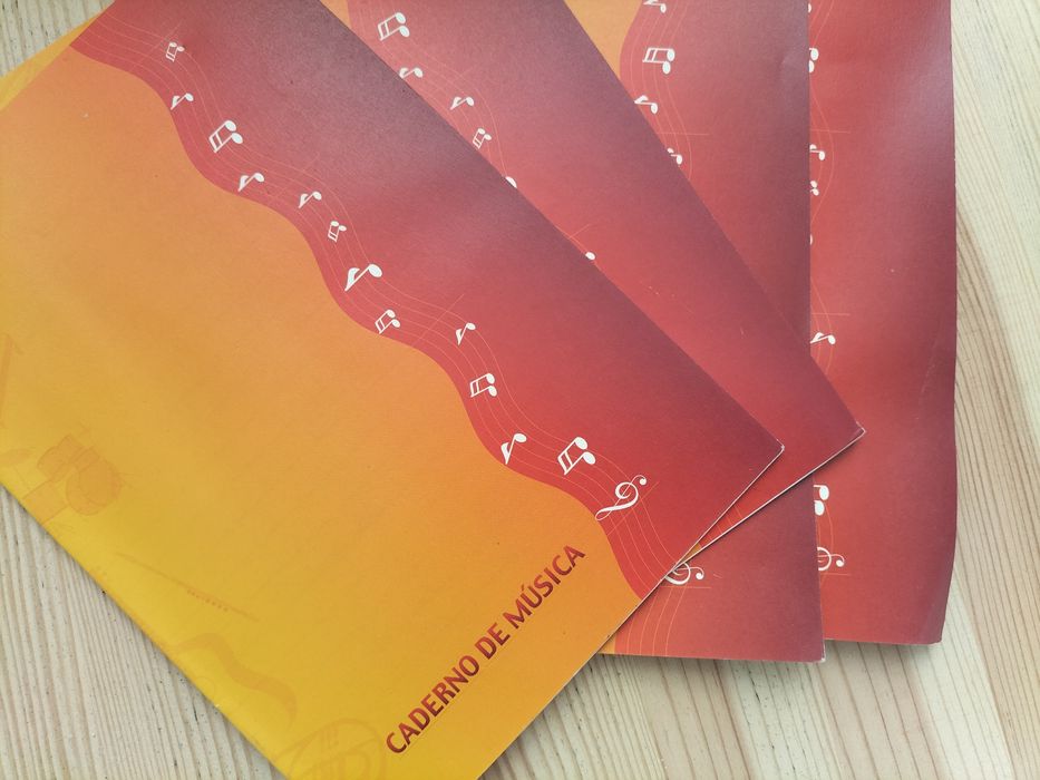 4 cadernos música novos