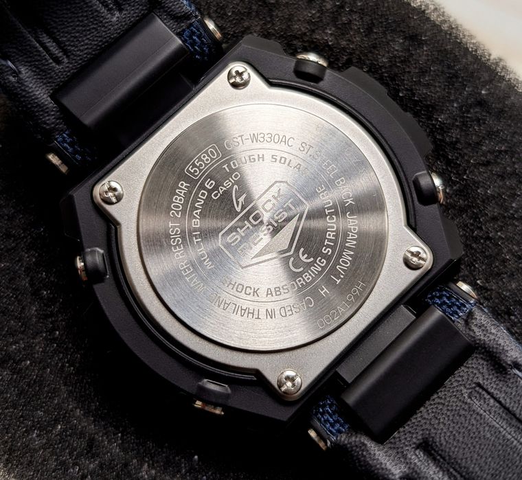 Годинник Casio G-Shock GST-W330AC-2AEF