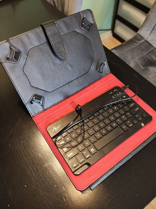 Etui z klawiaturą na tablet