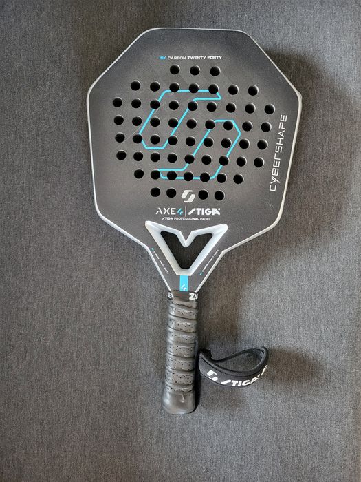 Vendo Raquete de Padel Stiga Cybershape Axe 4 2026 COMO NOVA
