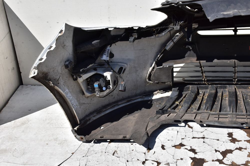 Zderzak Przód Czujnik PDC FORD C-MAX II Przedlift 2010-2015 kod lakieru: 7VTA