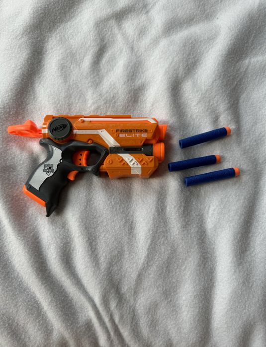 Pistolet Nerf Firestrike Elite + 3 pociski, 8+