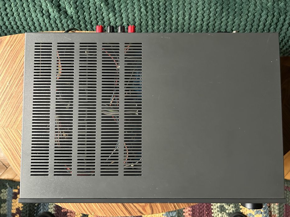Amplituner stereo Nad 712 wzmacniacz