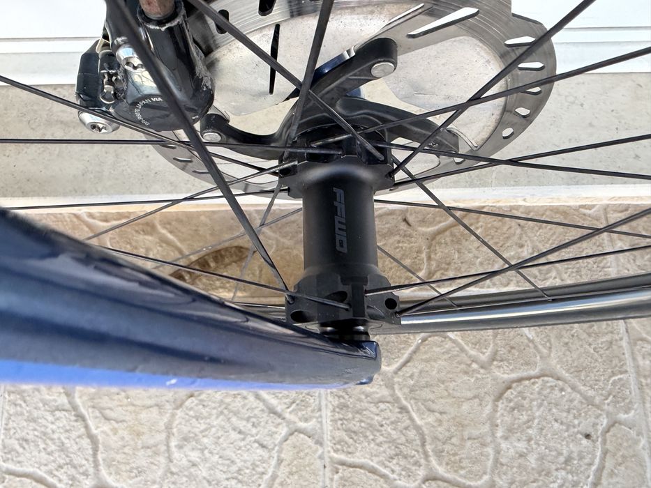 Bicicleta Scott c/rodas em carbono - Disco