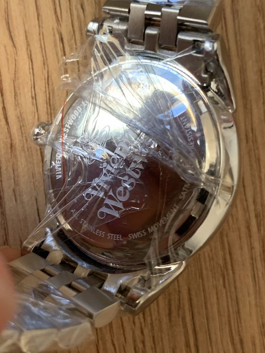 Новий годинник Vivienne Westwood